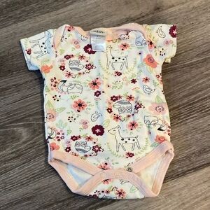♦️5 for $15♦️ 0-3m baby girl shirt sleeve diaper shirt woodland pink floral